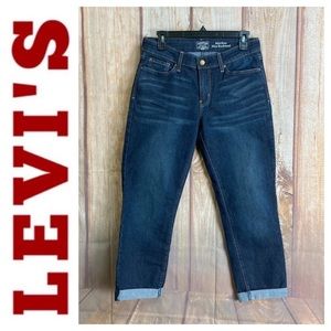 🌸Levi’s Signature Mid Rise Slim Boyfriend Jean Size 8x25”